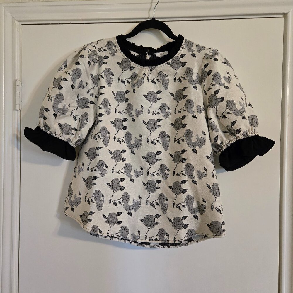 Voy black and white floral top